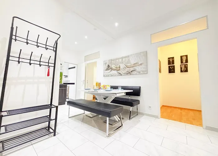 3 Bedrooms, Near Hauptbahnhof, 8 People, Kitchen * Βιέννη